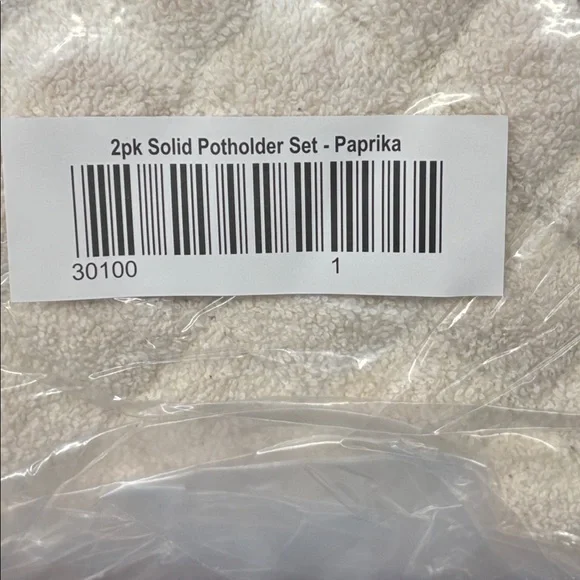 New in Package two All-Clad Red Quilted Pot Holders - Picture 3 of 3